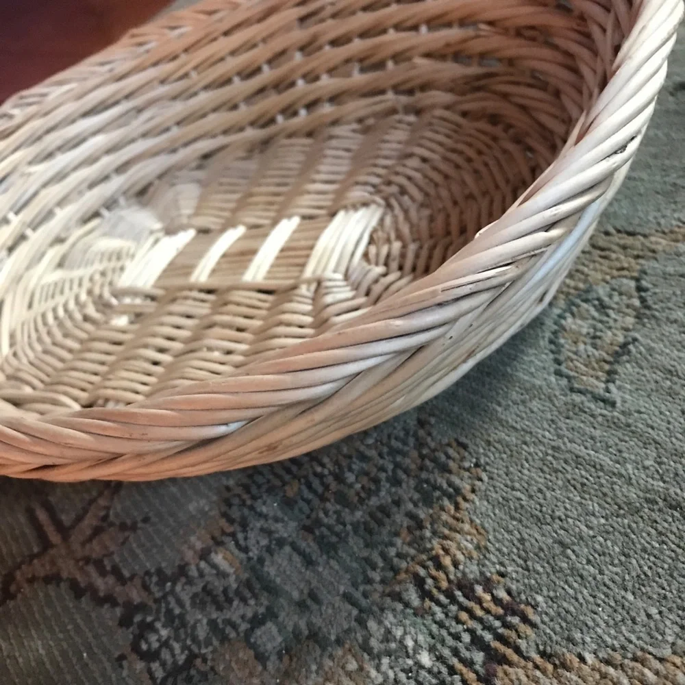 Woven Basket oval shallow ~13.5”x11.5”x2.5”